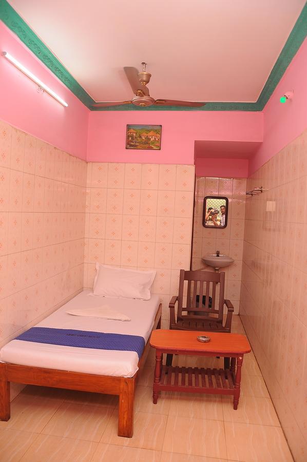 צ'נאי Merit Guest House מראה חיצוני תמונה