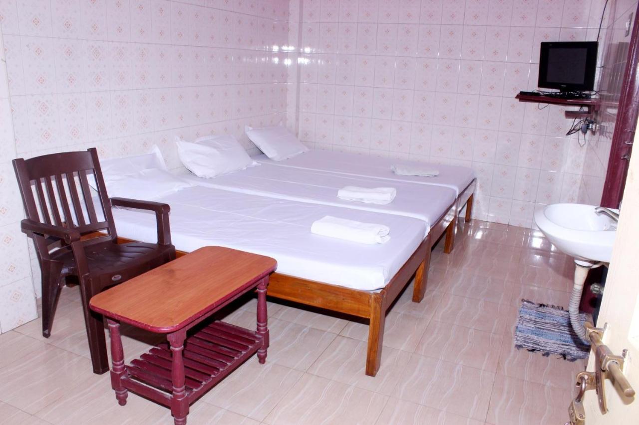 צ'נאי Merit Guest House חדר תמונה
